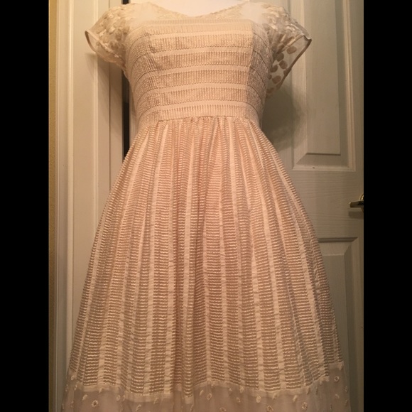 ANTHROPOLOGIE Moulinette Soeurs Ivory Lace Dress - Picture 3 of 8